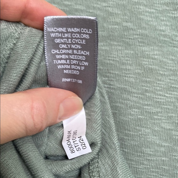 Women's Marled Essentials Green Casual Top - Picture 8 of 8